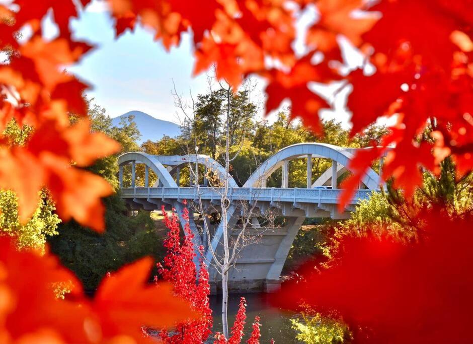 Bear Mountain - Suite 1 Grants Pass Buitenkant foto