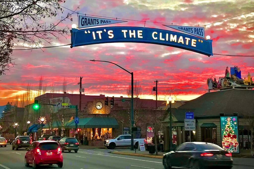 Bear Mountain - Suite 1 Grants Pass Buitenkant foto